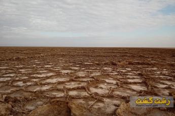 کویر دق سرخ کجاست؟
